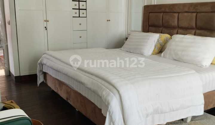 Rumah Dijual Halaman Luas di Bintaro Jaya Sektor 8 - 0785 2