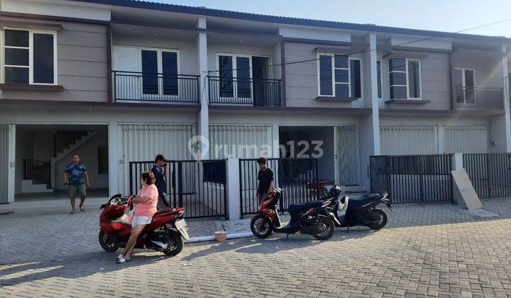 Rumah Usaha Amsterdam Green Mansion Juanda Lokasi Paling Depan  2