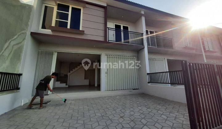 Rumah Usaha Amsterdam Green Mansion Juanda Lokasi Paling Depan  1