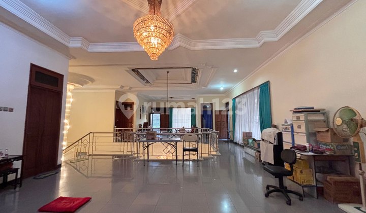 TURUN HARGA JADI 7M JUAL CEPAT RUMAH MEWAH ARAYA I DEKAT GALAXY MAL 2