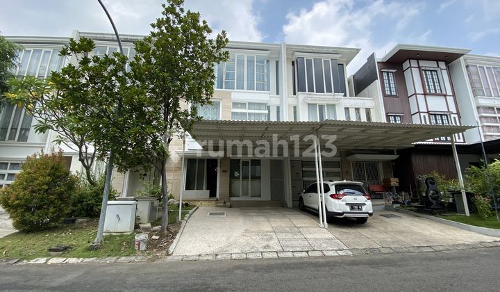 Luxury 3-Story Fully Furnished La Riz Embassy Pakuwon Indah House