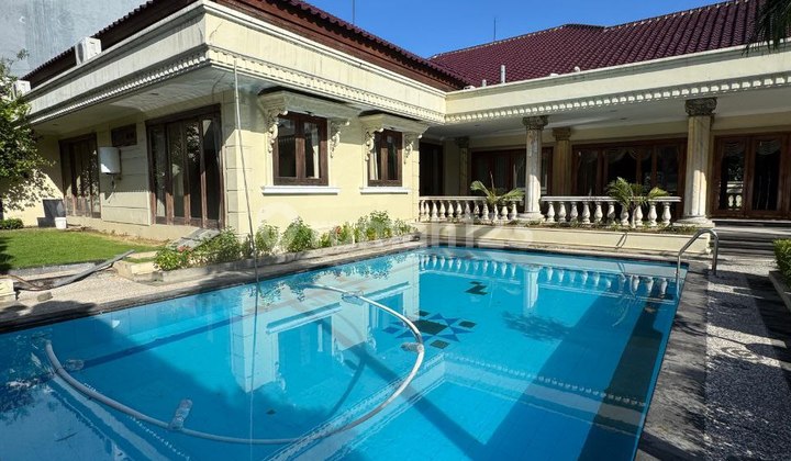 PROPERTY FOR RESIDENCE OR COMMERCIAL LUAS 1410 M2 DI RAYA JEMURSARI