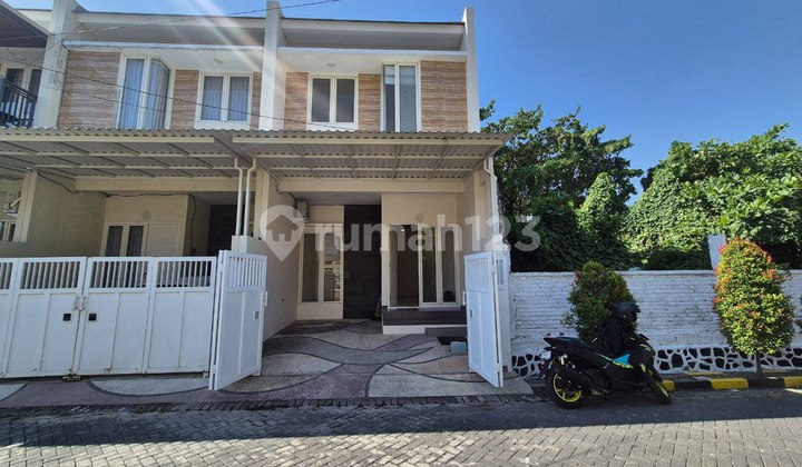 1,34M RUMAH SIAP HUNI 2 LANTAI DI SUTOREJO DEKAT ITS DAN UNAIR