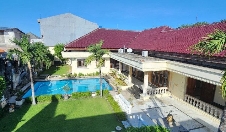 19Jtan/M2 Luxurious Grand Commercial House on Raya Jemur Andayani