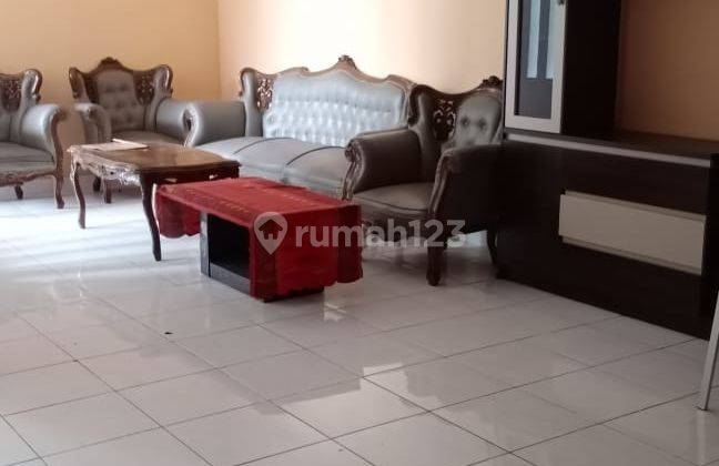 Disewakan Rumah 2 Lantai Semi Furnished di Kota Wisata Lt136 Nego 1