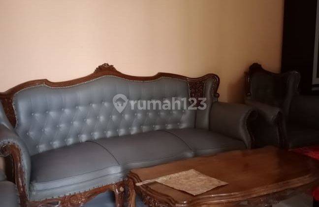 Disewakan Rumah 2 Lantai Semi Furnished di Kota Wisata Lt136 Nego 2