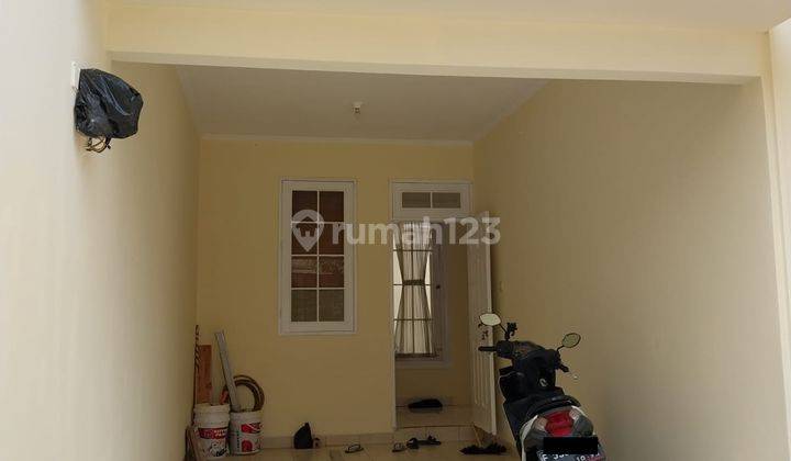 Disewakan Rumah 2 Lantai Siap Huni di Citragran 3 Kamar Tidur 2