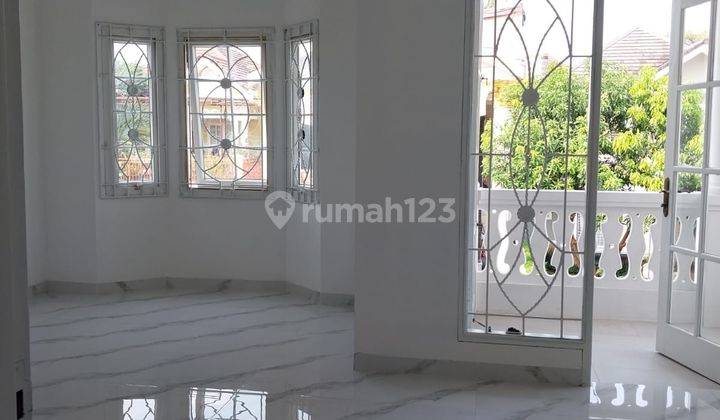 Dijual Rumah Bagus 2 Lantai Siap Huni di Kota Wisata Lt 200 Nego 1