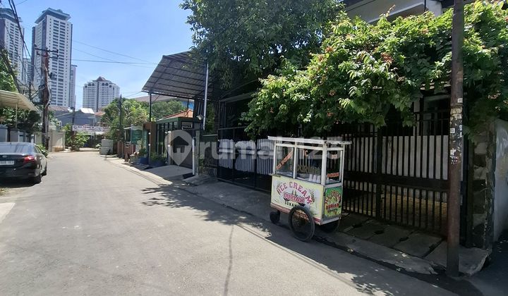 Kebayoran Lama Near Pernata Hijau Well-Maintained Old Building 2
