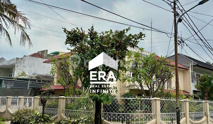 Rumah Taman Kedoya Baru, siap huni, huk, bagus, nyaman, ada taman