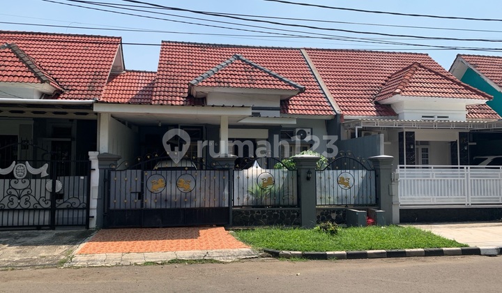 For Sale House In Graha Kalimas 1