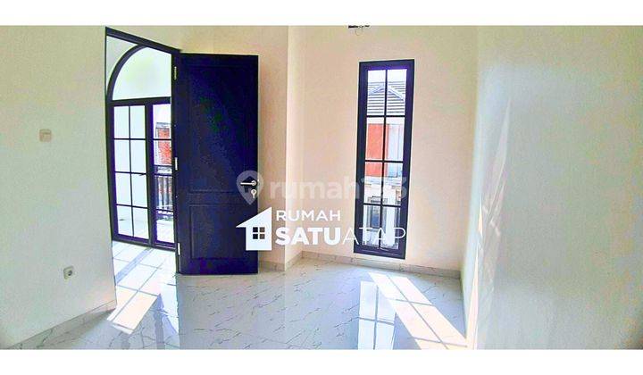 Rumah American Classic Hanya 10 menit dari pintu tol 12