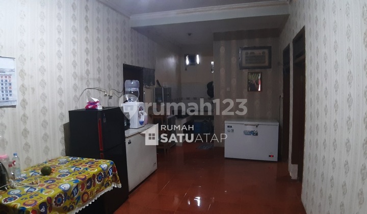 2,5 Km Dari Moi, Kontrakan 15 Pintu + Rumah 8