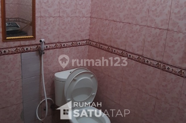 2,5 Km Dari Moi, Kontrakan 15 Pintu + Rumah 5