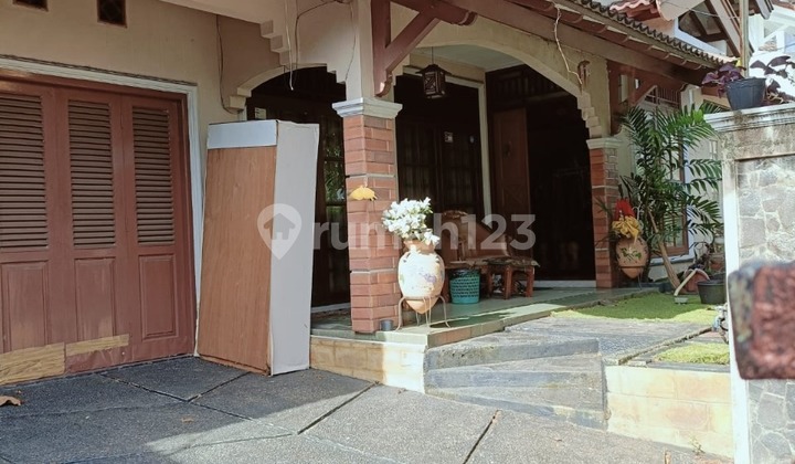 Rumah Strategis 2 Lantai Bintaro Sektor 5, Komplek Perkici