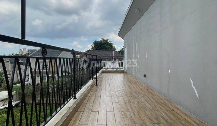 Rumah Modern Minimalis 2 Lantai Siap Huni di Bintaro 2