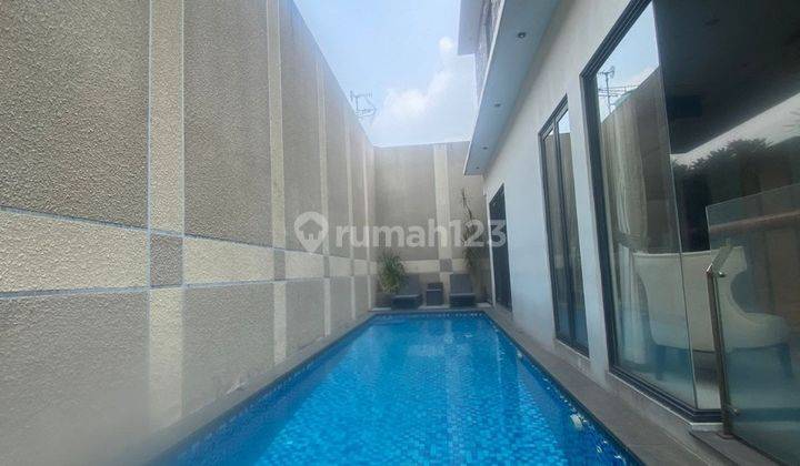 Rumah Strategis 2 Lantai Full Furnish di Bukit Mas Rempoa, Jaksel 2