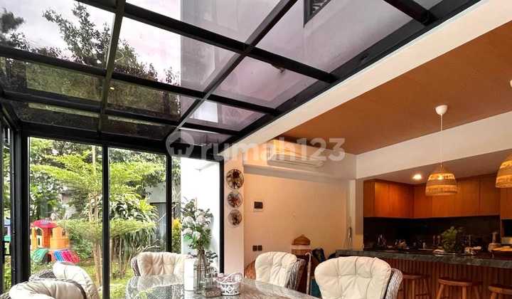 Rumah Mewah Tanah Luas Strategis Area Veteran Jakarta Selatan