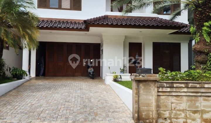 Rumah Cantik Siap Huni Area Kemang Jakarta Selatan