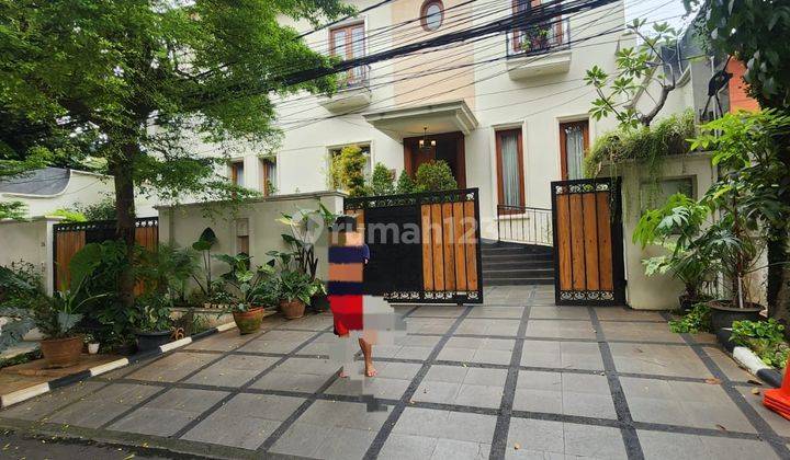 Rumah Elegan Strategis Di Senopati Kebayoran Baru Jakarta Selatan 2