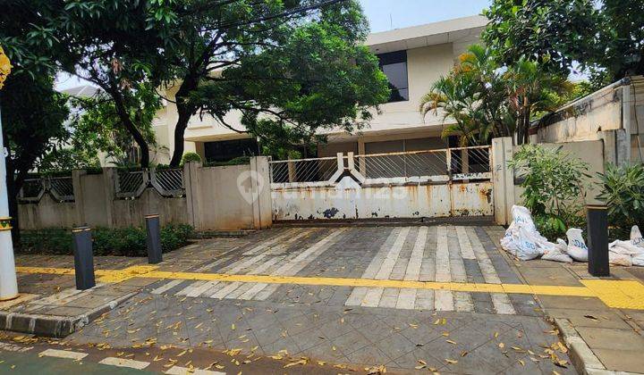 Rumah Luas Strategis Di Kawasan Selong Kebayoran Baru 1