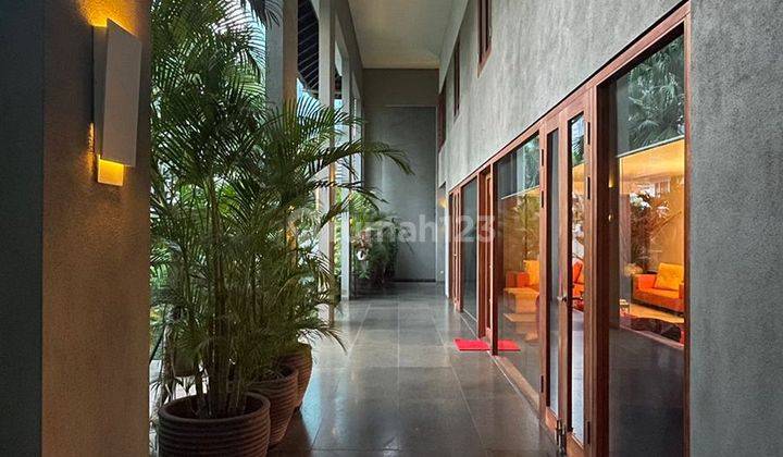 Rumah Mewah Elegan Strategis Area Mega Kuningan Jakarta Selatan 1