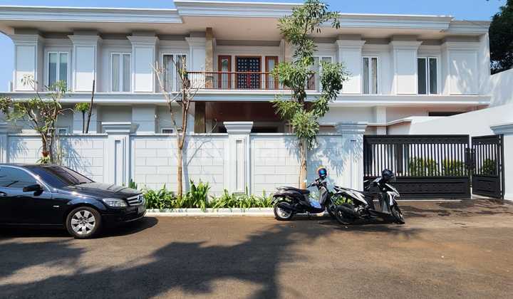 Rumah Mewah Modern Strategis Area Kemang Ampera Jakarta Selatan 1