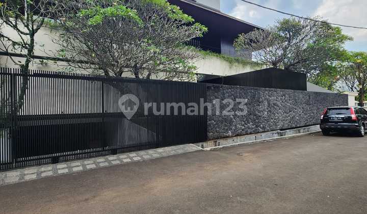 Rumah Resort Mewah Strategis Area Pondok Indah Jakarta Selatan