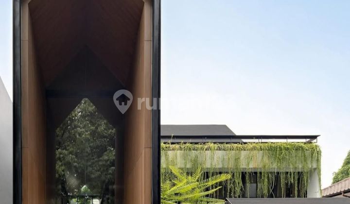 Tropical Modern House Strategis Di Kebayoran Baru Jakarta Selatan