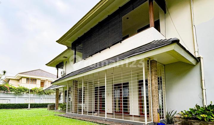 Beautiful Modern Tropical Corner House in Simprug Near Senayan South Jakarta 2