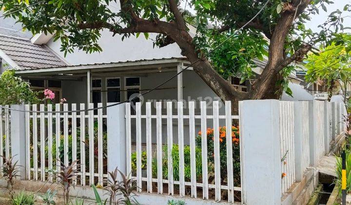 Rumah Hoek Bagus Terawat Siap Huni Strategis Area Galaxy Bekasi 2