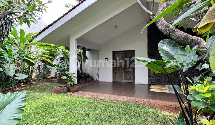 Rumah Lama Hitung Tanah Strategis Di Kemang Dalam Jakarta Selatan