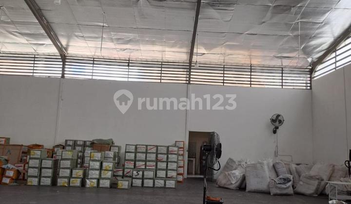 HOT SALE! Shop House + Warehouse Suitable for Office, Tidy in Plumpang, Negotiable 2