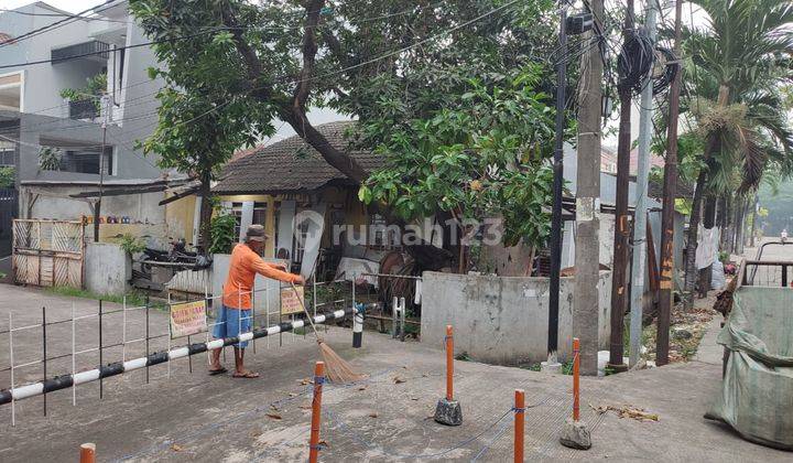 Rumah Tua Hoek Hitung Tanah di Pondok Gading Utama, Nego Tipis 2