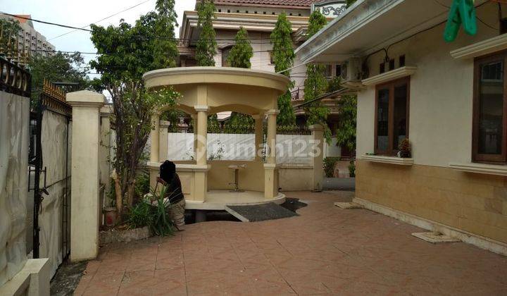 Jual Cepat Rumah Hoek Siap Huni di Taman Nyiur, Bisa Nego 2