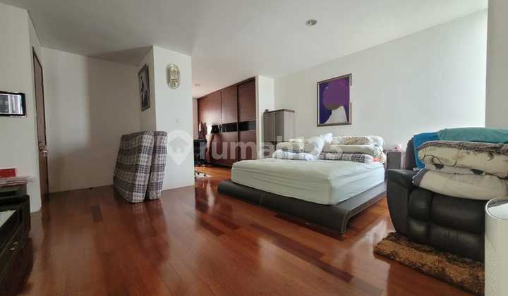 Jual Cepat, Rumah Minimalis Rapih Ada Lift Di Springhill Golf, Nego  2