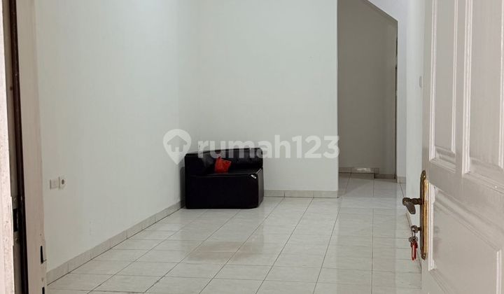 Jual Cepat, Rumah 2Lantai Rapih Siap Huni di Sunter Sts