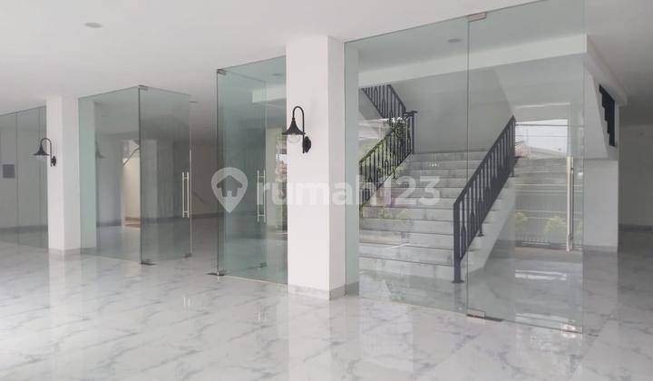 Turun Harga! Dijual/Disewakan, Gedung Siap Pakai Ada Basement di Soho, Nego Turun Harga! Dijual/Disewakan, Gedung Siap Pakai Ada Basement di Soho, Nego