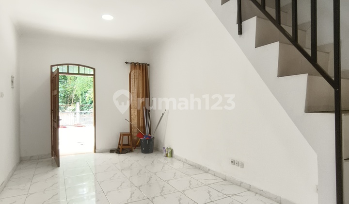 For Rent, Neat 1.5 Story House Ready to Live In, Row for 2 Cars in Sunter Permai Jaya For Rent, Neat 1.5 Story House Ready to Live In, Row for 2 Cars in Sunter Permai Jaya