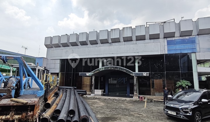 Quick Sale, Ready-to-Use Warehouse by the Main Road in Sunter Danau