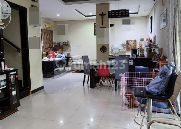 Below NJOP Price! Quick Sale of Neat, Ready-to-Occupy House in Pulomas Residence, Negotiable 1