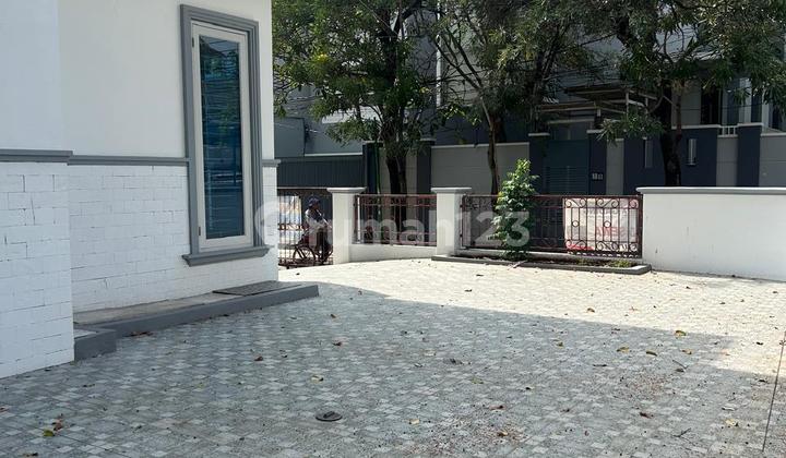 Disewakan, Rumah Rapih Siap Huni Posisi Hoek Di Danau Indah, Nego  2