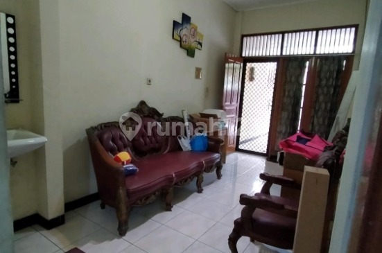 Rumah Bagus Pinggir Jalan di BCS Kelapa Gading Bisa Nego