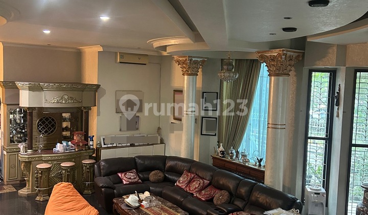 Quick Sale, Classic Luxury Corner House in Sunter Bisma, Negotiable 2