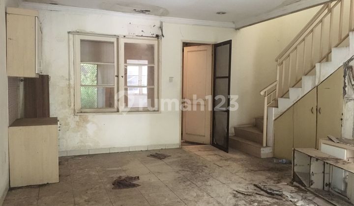 JUAL CEPAT!! Rumah 2Lantai Unfurnish Di Villa Permata Gading, Nego 2