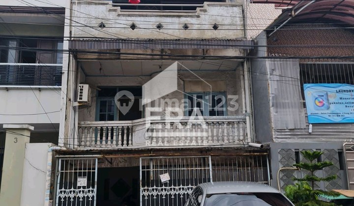 For Sale Rumah Tinggal 3Lt bisa dijadikan tempat Usaha di Pademangan For Sale Rumah Tinggal 3Lt bisa dijadikan tempat Usaha di Pademangan
