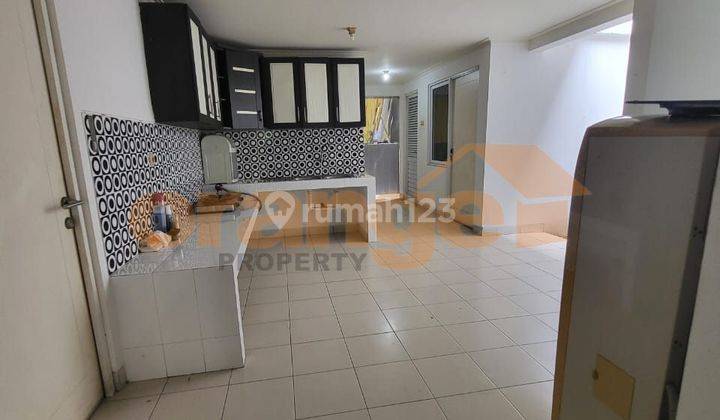 Rumah 2 Lantai Semi Furnished SHM di Cibubur, Jakarta Timur 2