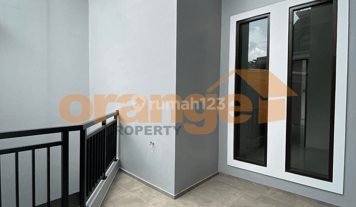 Di Jual Rumah Hook Sudah Renovasi Hadap Timur dan Utara Di Kota Wisata 1