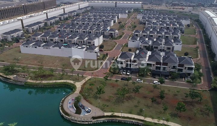 For Sale Residential Golf Island Plot 10x25 Facing Lake