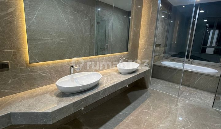 Dijual Rumah di Golf Island 3 Lantai Ada Lift - View Golf dan Laut